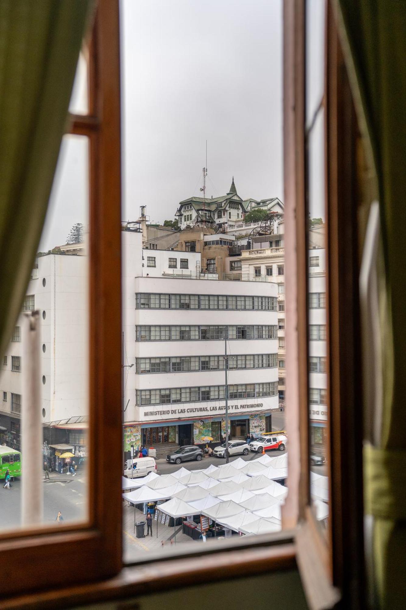 Hotel Reina Victoria Valparaiso Exterior photo